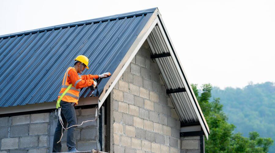 Expert Emergency Roof Repairs services in Bolton, MS